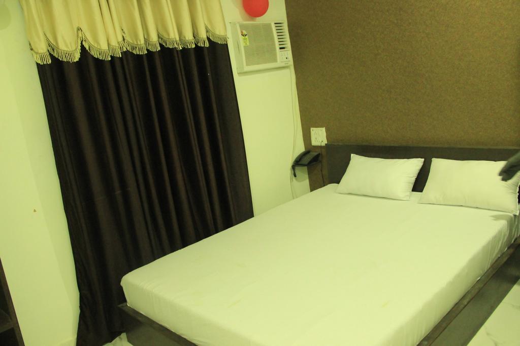 Hotel Divine Inn Varanasi Luaran gambar